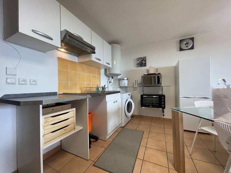 Immense Studio 51 Jusqu'A 4 Personnes Avec Vue Mer Saint-Denis Eksteriør bilde